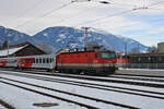 ÖBB 1144 056-9 steht in Lienz in Osttirol abgestellt. (31.12.2022)