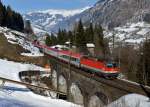 1144 108 mit OIC 690 am 02.03.2013 am Pyrkershhe-Viadukt bei Bad Hofgastein.