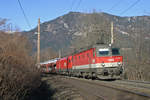 1144.225+1116 fahren mit G-49413 kurz vor Küb am 17.12.16 bergwärts.