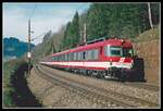 4010 017 fährt am 29.04.2003 als IC550 bei Spital am Semmering Richtung Wien. Die Kilometerangabe am Fahrleitungsmast (km 111,7)bezieht sich auf die originalen Südbahnkilometer. Die Strecke ist vom Anfangspunkt der Strecke, Wien Südbahnhof bis Spielfeld Straß durchgehend kilometriert. Die Kilometerangabe gibt jeweils die Entfernung zum Anfangspunkt der Strecke bekannt und dient innerbetrieblich als wichtige Orientierungshilfe.