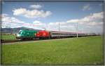 EM-Lok 1016 025 Portugal fhrt mit EC 33  Allegro Stradivari  von Wien Sd nach Villach.
Zeltweg 27.04.2008