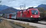 1116 075  EM-Schweiz  wartet in der Abenddmmerung
des 17.11.2008 mit dem R3968 in Micheldorf
auf die Abfahrt. 