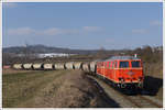 2143.56 und 2143 070 vom Verein Neue Landesbahn am 25.2.2018 mit einem leeren Getreidezug von Korneuburg nach Ernstbrunn unterwegs, aufgenommen in Karnabrunn.