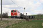 NLB 2143 070-7 mit dem SLP 93953 von Wien FJB nach Bad Pirawarth am 05.April 2015 zwischen Matzen und Raggendorf.