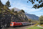 Eine besondere Verbindung auf der Unterinntalbahn stellt der Eurocity  Transalpin  dar, der noch immer mit ÖBB-Reisezugwagen der Bauarten Bmz und Bmpz geführt wird.