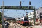 4744 525 am 18.August 2019 als S50-Zug 20126 (Wien Westbahnhof - Unterpurkersdorf) im Bahnhof Penzing.