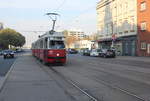 Wien Wiener Linien SL 30 (E1 4784 + c4 1337) XXI, Floridsdorf, Großjedlersdorf, Brünner Straße / Frauenstiftgasse / Siemensstraße (Hst. Großjedlersdorf) am 18. Oktober 2017.