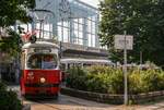 Ein Zug der Linie 5 am Praterstern (E1 4737, Baujahr 1971 + c3 Beiwagen, Baujahr ab 1959)    25.Juni.2008    4737 wurde per 23.12.2014 skartiert