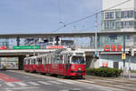 E1 4855 mit c4 1339 auf der Linie 30 nach der Haltestelle Brünner Straße (S), 25.04.2018