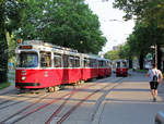 Wien Wiener Linien SL 18 (E2 4038 (SGP 1980) + c5 1438 (Bombardier-Rotax 1979)) XV, Rudolfsheim-Fünfhaus, Neubaugürtel / Felberstraße am 30.
