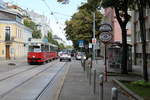 Wien Wiener Linien SL 49 (E1 4549 + c4 1359) XIV, Penzing, Oberbaumgarten, Hütteldorfer Straße / Hochsatzengasse am 25. Juli 2018. - E1 4549: Baujahr 1975; c4 1359: Baujahr: 1976. Hersteller: Bombardier-Rotax, vorm. Lohnerwerke.