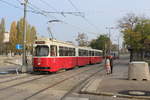 Wien Wiener Linien SL 2 (E2 4075 (SGP 1987) + c5 1475 (Bombardier-Rotax 1987)) XX, Brigittenau, Friedrich-Engels-Platz am 20. Oktober 2018.