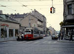 Wien Wiener Stadtwerke-Verkehrsbetriebe (WVB) SL 10 (E 4451 (Lohnerwerke 1965)) XIV, Penzing, Reinlgasse / Hütteldorfer Straße im Juli 1977.