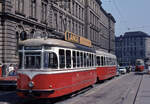 Wien Wiener Stadtwerke-Verkehrsbetriebe (WVB) SL T (T2 435 (Lohnerwerke 1956; Umbau aus T 435) III, Landstraße, Landstraßer Hauptstraße / Rennweg im Juli 1975.