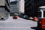 Wien Wiener Stadtwerke-Verkehrsbetriebe (WVB) SL 18 (c4 1306 (Bombardier-Rotax 1974) / SL J (c3 1178 (Lohnerwerke 1960)) III, Landstraße, Wällischgasse / Erdbergstraße im Juli 1977.