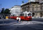 Wien WVB SL 2 (E1 4839) Staatsoper / Opernring / Krntner Strasse im August 1994.