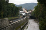 Am Wienfluss entlang -    Am Ende des 19.Jahrhunderts wurde der Wienfluss reguliert und parallel dazu die Wientallinie der Wiener Stadtbahn gebaut.