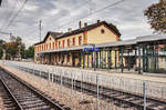 Bahnhofsgebäude von Mistelbach, am 6.8.2017.