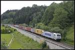 386 027 mit Güterzug bei Langenwang am 10.06.2018.