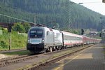 1116 141 (Siemens) mit einem um zwei Wagen verstärkten Railjet in Kindberg am 25.06.2016.