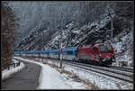 1216 230 mit Railjet zwischen Bruck an der Mur und Pernegg am 7.02.2018.