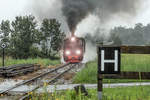 Lichtfahrer sind Sichtbarer ,... 
Sollte man meinen  !
Leider fällt es immer häufiger auf das Museumsbahnen Ohne Spitzensignal fahren. 
Hier hat mir die Bildbearbeitung geholfen etwas Licht ins Dunkel zu bringen. 
Am 11.Juli 2018 dampft 764.411 R durch die Betriebsstelle Herbersdorf gen Stainz 
