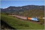 1116 250  Feuerwehr  fhrt mit IC 733  Der Warmbaderhof  von Wien Meidling nach Villach. 
Apfelwiese Eichberg 22.10.2010