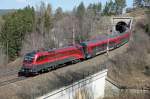 1116 200 ist mit RJ652 am 15.04.2013 beim Steinbauertunnel zwischen Eichberg und Kb zu sehen.