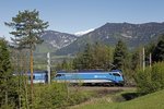 Talfahrt der 1216 236 mit Railjet bei Eichberg am 26.04.2016.