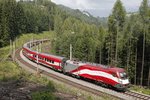 1116 249 (lange Fahne) als Railjet bei Breitenstein am 27.07.2016.