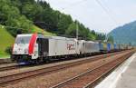 Am 1.Juli 2012 war 185 664 mit einer Lomo 186er in Dorfgastein mit einem Brenner-Umleiter auf dem Weg ber Spittal & Villach nach Tarvisio-Boscoverde.