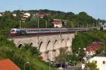 1210 020  175 Jahre Eisenbahn fr sterreich  ist mit IC 945 nach Wien Westbahnhof unterwegs.