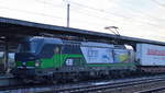 LTE Logistik- und Transport- GmbH mit der ELL Vectron 193 262 [NVR-Number: 91 80 6193 262-3 D-ELOC] und KLV- Zug nach Poznan (Polen) am 07.02.18 Bf.