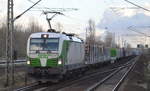 SETG - Salzburger Eisenbahn TransportLogistik GmbH mit der ELL Vectron   193 240  [NVR-Number: 91 80 6193 240-9 D-ELOC] und einem Transportzug Holzstämmen am 12.02.19 Richtug Norden Durchfahrt