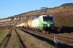 193 285 der SETG mit einem Knickkesselzug am Abend des 27.02.2019 fotografiert bei Thüngersheim im Maintal