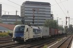 WLC 1216 952 mit einem Containerzug in Düsseldorf Rath, am 09.09.2016.