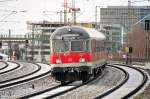 RE 32983 aus Memmingen am 03.01.10 am neuen S-Bahnhalt M�nchen-Hirschgarten ...