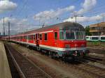 Eine n-Wagen Garnitur am 26.08.2008 bei der Bereitstellung im ...