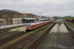 RE 3714 steht am 15.5.2010 im Bahnhof Hof zur Abfahrt ...