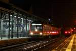 Der RE 26164 nach Kassel Hbf macht am 19.12.2009 einen ...