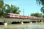 RE von Passau nach M�nchen am 06.06.2010 bei der Isar�berquerung ...