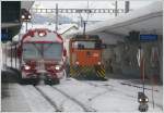 R1912 Scuol-Tarasp nach Pontresina trifft in Samedan auf die Ge ...