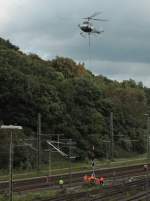Mit Hilfe eines Hubschraubers ...  Mario Sch�rholz 07.08.2011