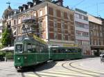strasenbahn-basel-bvb-blt Be 4/4 458 und B4 1506 fahren auf die Haltestelle Heiliggeistkirche der Linie 15 ein. Die aufnahme stammt vom 17.06.2009.