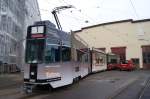 Be 4/6 S mit der Betriebsnummer 671 steht im Hof ...