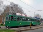 Be 4/4 460 mit seinem Anh�nger 1496 wartet auf dem ...
