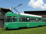 strasenbahn-basel-bvb-blt Erst kurz aus der Hauptrevision wieder im Betrieb ist Motorwagen 494. Hie in der Schlaufe in Pratteln auf der Linie 14. Die Aufnahme stammt vom 27.04.2010.