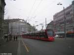 Stra�enbahn Bern (Bernmobil) Siemens Be 6/8 652 ''Combino-Classic'' am 9.2.2010 beim Hirschengraben. Obwohl die �lteren Combinos, die sich nun Combino-Basic nennen, bestellte die Bernmobil die neuen Combino Classic, um die alten Be 8/8 Trams zu ersetzen.