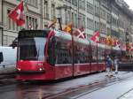 strasenbahn-bern-bernmobil Bernmobil Combino Be 6/8 764 zwischen der Haltestelle B�renplatz und Bahnhof. 01.05.2010