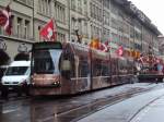 strasenbahn-bern-bernmobil Bernmobil Combino Be 4/6 753 'Kursaal' zwischen der Haltestelle B�renplatz und Bahnhof. 01.05.2010